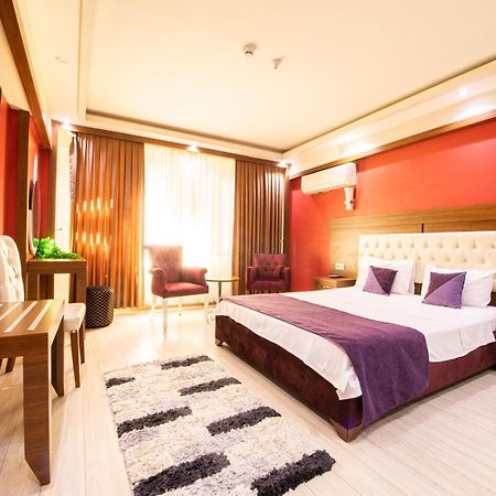 Pera Resort Hotel Истанбул Екстериор снимка